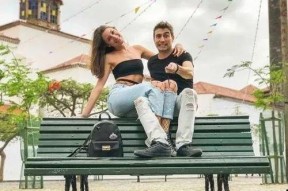 在线播放国产小情侣,国产小情侣在线播放甜蜜互动，网友直呼“太甜了！”